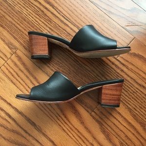 Nisolo Slide in Black